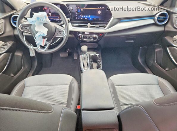 KL77LHEP3SC307462 2025 CHEVROLET TRAX Gray Dashboard view