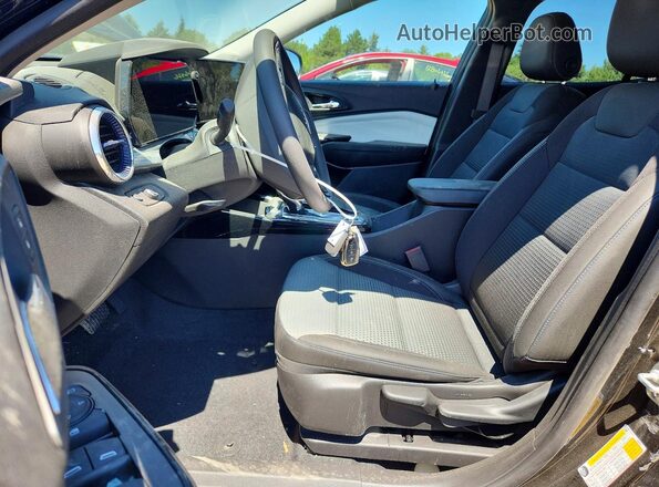 KL77LHEP3TC101821 2026 CHEVROLET TRAX Black Widok wnętrza z przodu