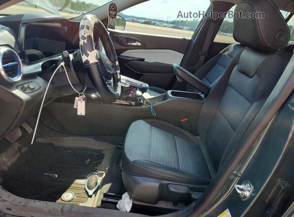 KL77LHEP4SC308295 2025 CHEVROLET TRAX Blue Front interior view
