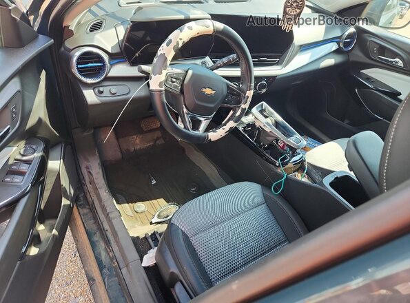 KL77LHEP4SC308295 2025 CHEVROLET TRAX Blue Dashboard view