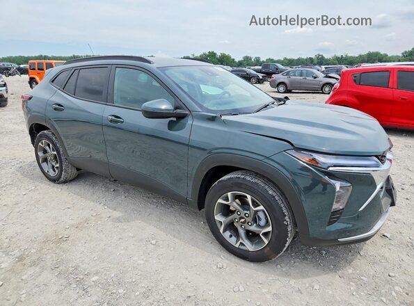 KL77LHEP4SC326084 2025 CHEVROLET TRAX Gray Delantero derecho