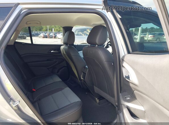 KL77LHEP4TC087573 2026 CHEVROLET TRAX Silver VIN კოდის სტიკერის ხედი
