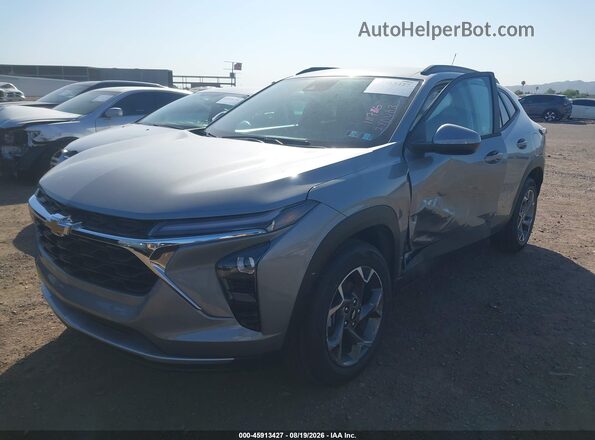 KL77LHEP4TC174440 2026 CHEVROLET TRAX Gray წინა მარცხენა ხედი სამი მეოთხედიდან