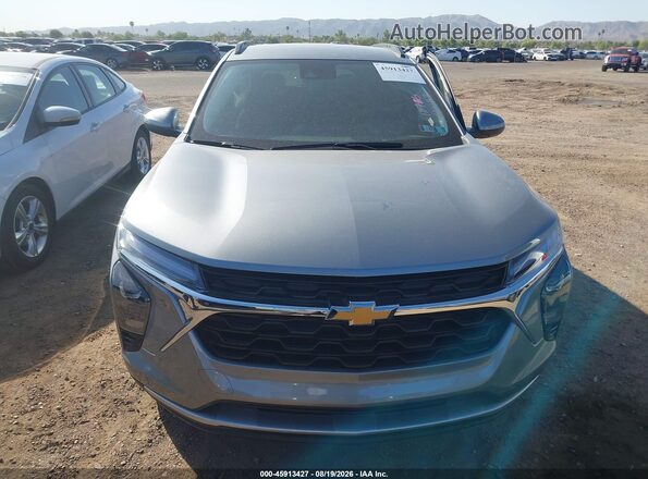 KL77LHEP4TC174440 2026 CHEVROLET TRAX Gray წინა ხედი