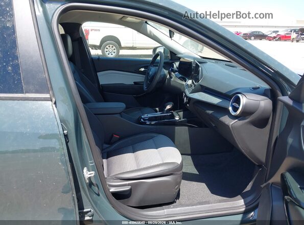 KL77LHEP5SC142806 2025 CHEVROLET TRAX Green Widok wnętrza z przodu