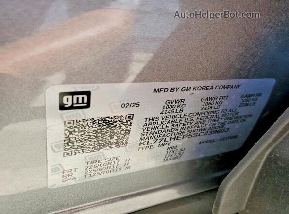 KL77LHEP5SC239603 2025 CHEVROLET TRAX Серебряный Вид наклейки с VIN-кодом