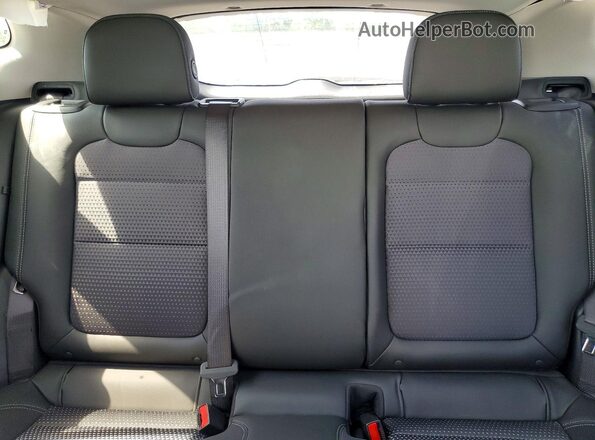 KL77LHEP5SC306717 2025 CHEVROLET TRAX Gray Widok tylnych siedzeń