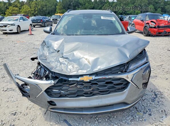 KL77LHEP5SC306717 2025 CHEVROLET TRAX Gray Widok z przodu