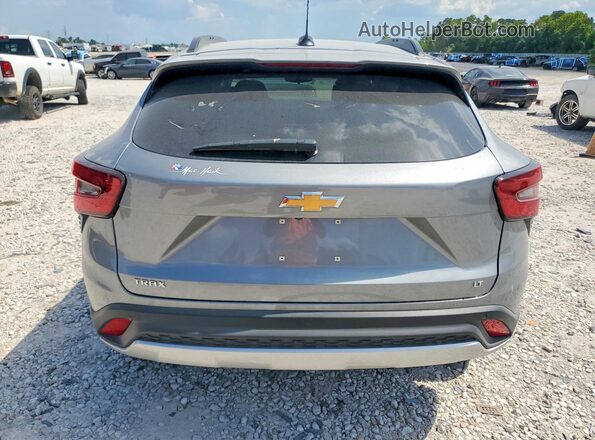 KL77LHEP5SC306717 2025 CHEVROLET TRAX Gray Widok z tyłu