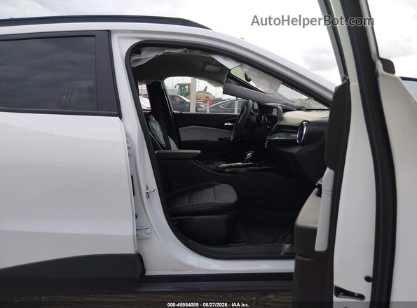 KL77LHEP5TC056607 2026 CHEVROLET TRAX Белый Вид салона спереди