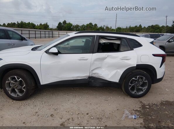 KL77LHEP5TC056607 2026 CHEVROLET TRAX Белый Панорамный вид салона 360°