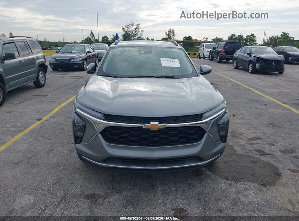 KL77LHEP5TC097223 2026 CHEVROLET TRAX Gray Դիմացի տեսք