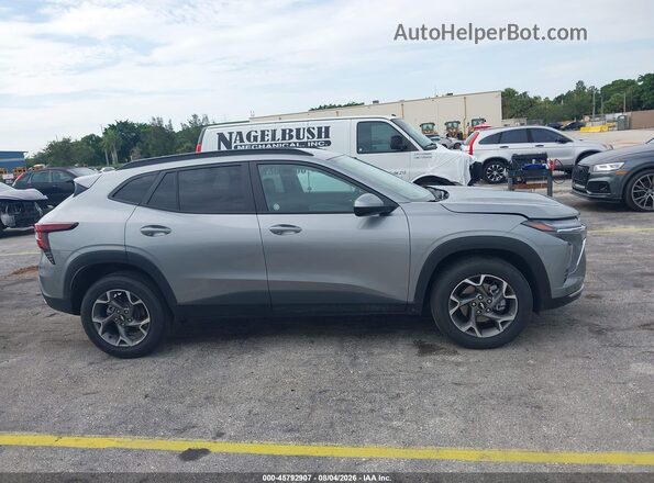 KL77LHEP5TC097223 2026 CHEVROLET TRAX Gray Սալոնի հետևի տեսք