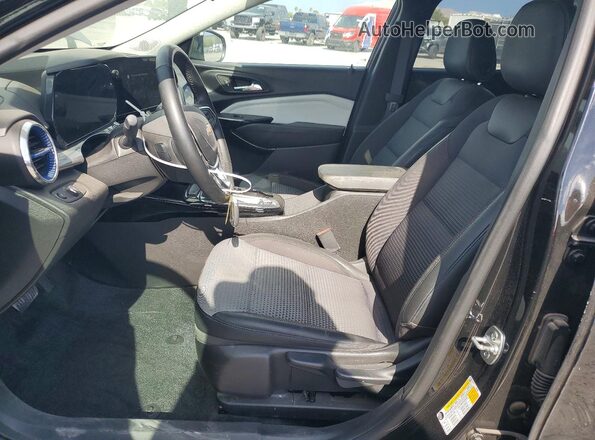 KL77LHEP6SC225208 2025 CHEVROLET TRAX Black Вид салону спереду