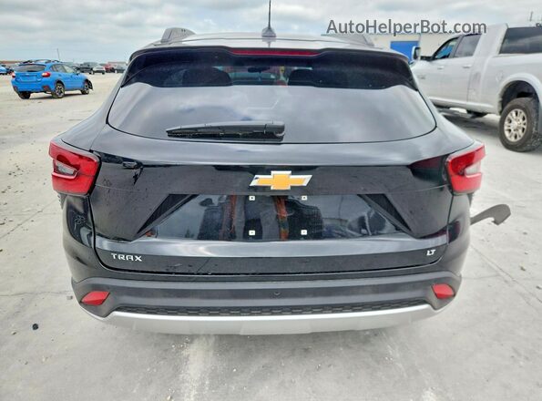 KL77LHEP6TC030257 2026 CHEVROLET TRAX Black Widok z tyłu