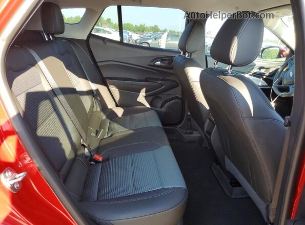 KL77LHEP6TC065672 2026 CHEVROLET TRAX Red Vista interior trasera
