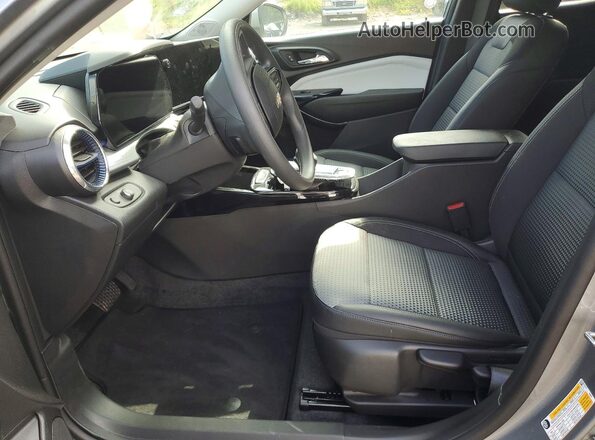 KL77LHEP6TC130245 2026 CHEVROLET TRAX Gray Dashboard view