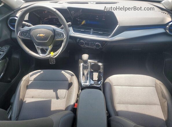 KL77LHEP7SC149031 2025 CHEVROLET TRAX Black Vista del salpicadero