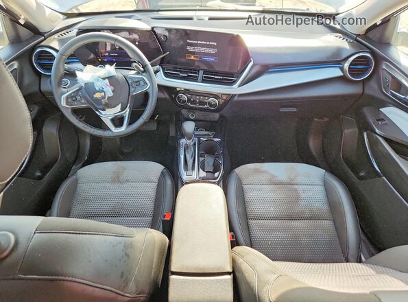 KL77LHEP7SC243636 2025 CHEVROLET TRAX White წინა პანელის ხედი