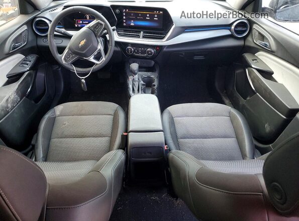 KL77LHEP8SC052422 2025 CHEVROLET TRAX Green Dashboard view