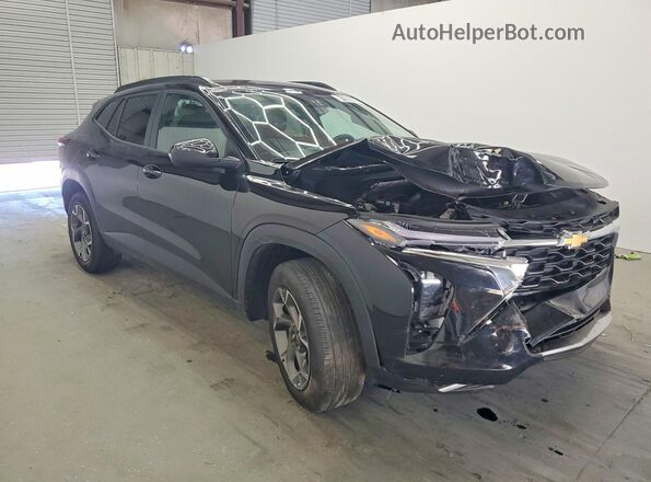 KL77LHEP8SC235500 2025 CHEVROLET TRAX Черный Передняя правая четверть
