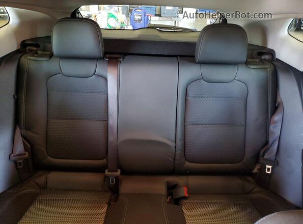 KL77LHEP8TC215572 2026 CHEVROLET TRAX Black Вид задніх сидінь