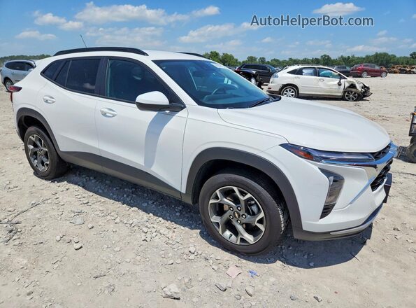 KL77LHEP9SC030655 2025 CHEVROLET TRAX White Przód prawy