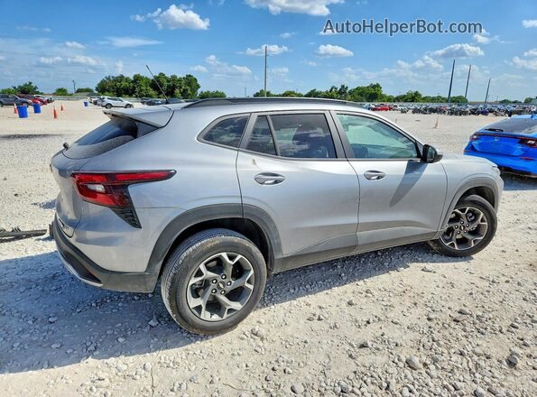 KL77LHEP9TC038479 2026 CHEVROLET TRAX Gray Հետևի աջ