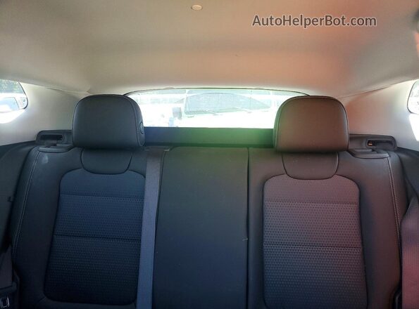 KL77LHEP9TC053967 2026 CHEVROLET TRAX Red Widok tylnych siedzeń