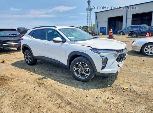 KL77LHEP9TC129736 2026 CHEVROLET TRAX White Delantero derecho