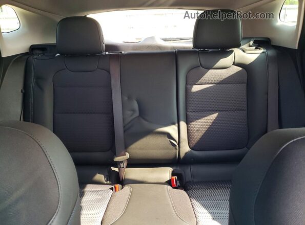 KL77LHEPXSC228547 2025 CHEVROLET TRAX White Vista de los asientos traseros