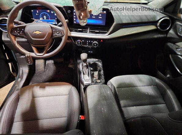 KL77LHEPXTC083320 2026 CHEVROLET TRAX Gray Widok deski rozdzielczej