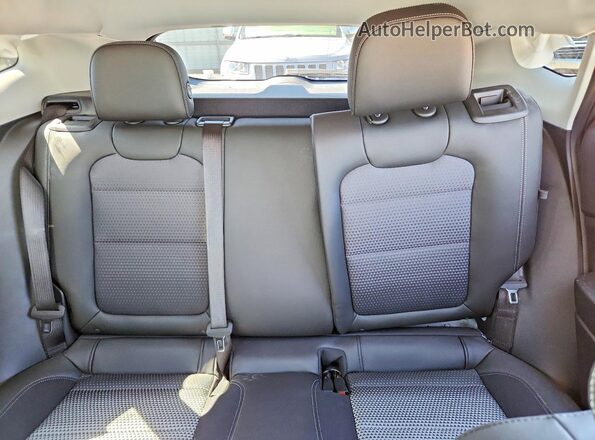 KL77LHEPXTC107132 2026 CHEVROLET TRAX White უკანა სავარძლების ხედი
