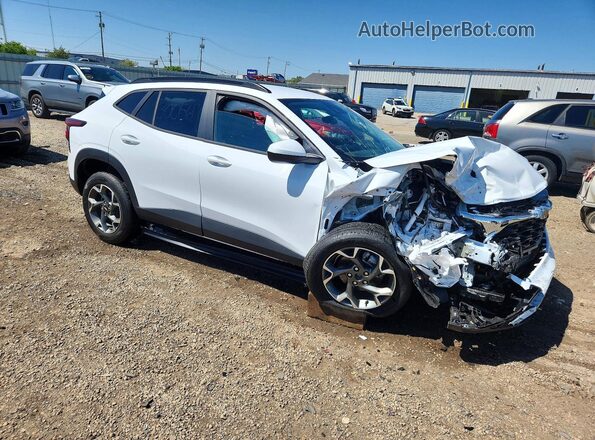 KL77LHEPXTC107132 2026 CHEVROLET TRAX White წინა მარჯვენა