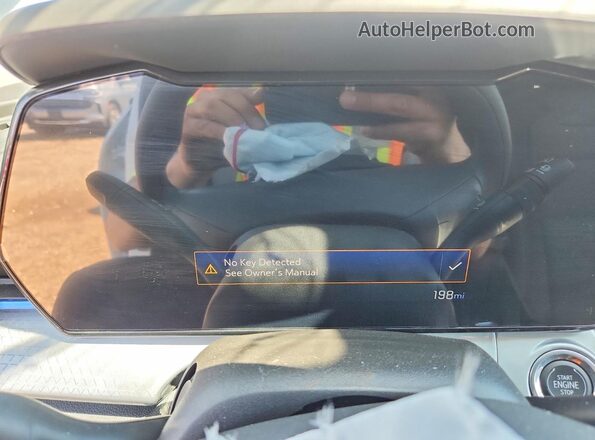 KL77LHEPXTC107132 2026 CHEVROLET TRAX White ხელსაწყოთა პანელის ხედი