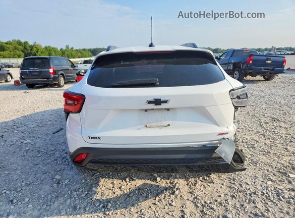 KL77LJE20RC062500 2024 CHEVROLET TRAX White Հետևի տեսք