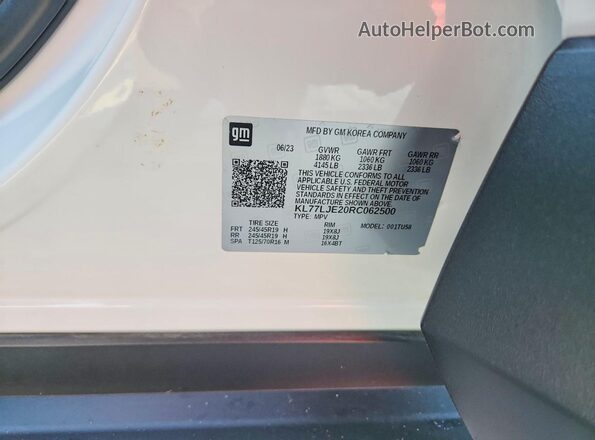 KL77LJE20RC062500 2024 CHEVROLET TRAX White VIN կոդի պիտակի տեսք
