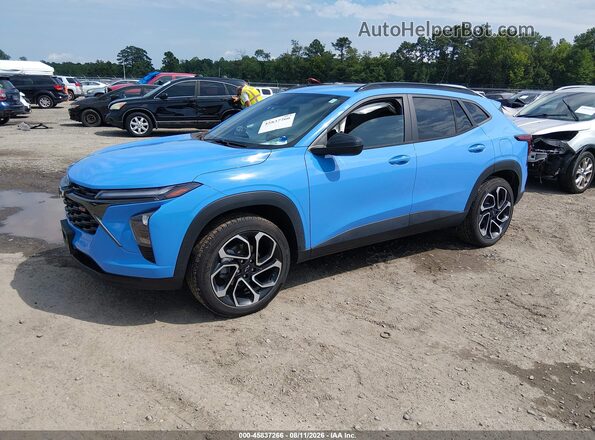 KL77LJE21RC075708 2024 CHEVROLET TRAX Синий Передняя левая четверть