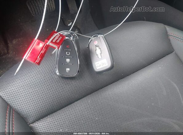 KL77LJE21RC075708 2024 CHEVROLET TRAX Синий Вид панели приборов