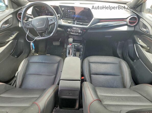 KL77LJE22RC020247 2024 CHEVROLET TRAX Бордовый Вид панели приборов