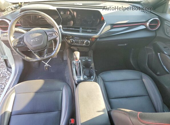KL77LJE22RC154093 2024 CHEVROLET TRAX Green Առջևի վահանակի տեսք