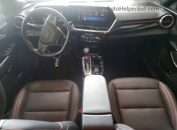KL77LJE23RC177186 2024 CHEVROLET TRAX Black Widok deski rozdzielczej