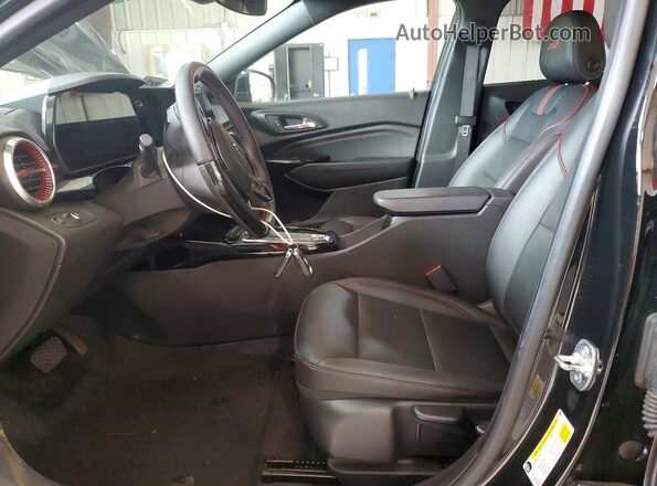 KL77LJE23RC177186 2024 CHEVROLET TRAX Black Widok wnętrza z przodu