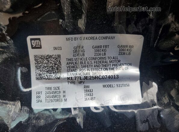 KL77LJE25RC074013 2024 CHEVROLET TRAX Black Widok naklejki z numerem VIN