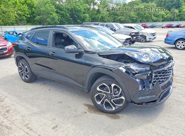 KL77LJE26RC010563 2024 CHEVROLET TRAX Черный Передняя правая четверть