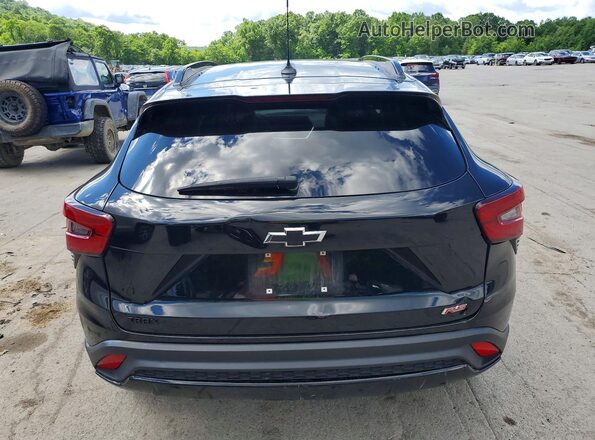 KL77LJE26RC010563 2024 CHEVROLET TRAX Черный Вид сзади