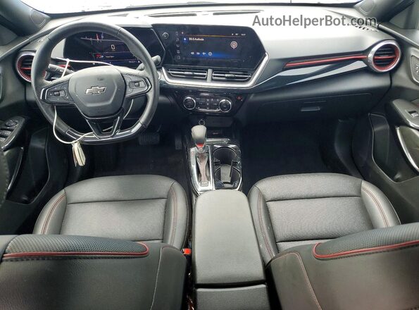 KL77LJE28RC085040 2024 CHEVROLET TRAX Blue წინა პანელის ხედი