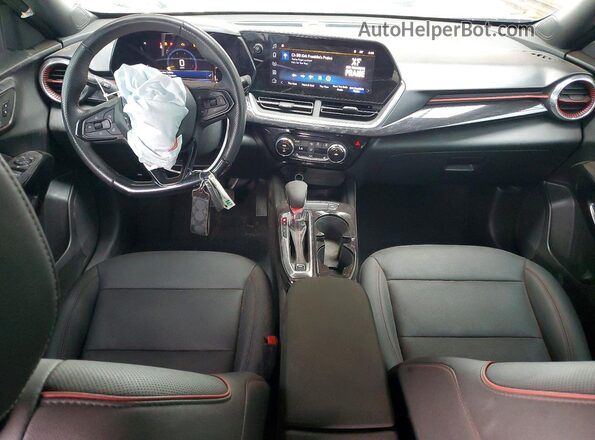 KL77LJE28RC193061 2024 CHEVROLET TRAX Black Առջևի վահանակի տեսք
