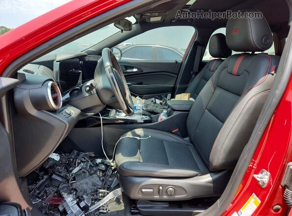 KL77LJEP0TC062032 2026 CHEVROLET TRAX Красный Вид салона спереди