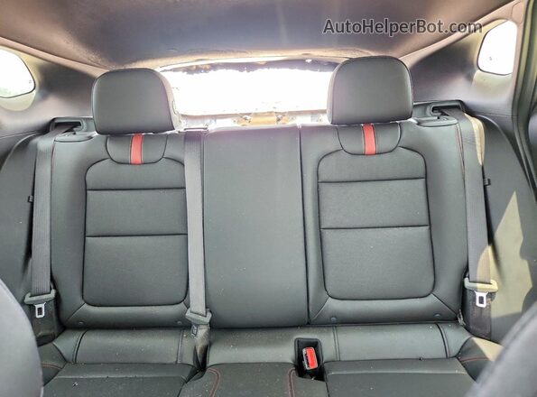 KL77LJEP0TC062032 2026 CHEVROLET TRAX Красный Вид задних сидений